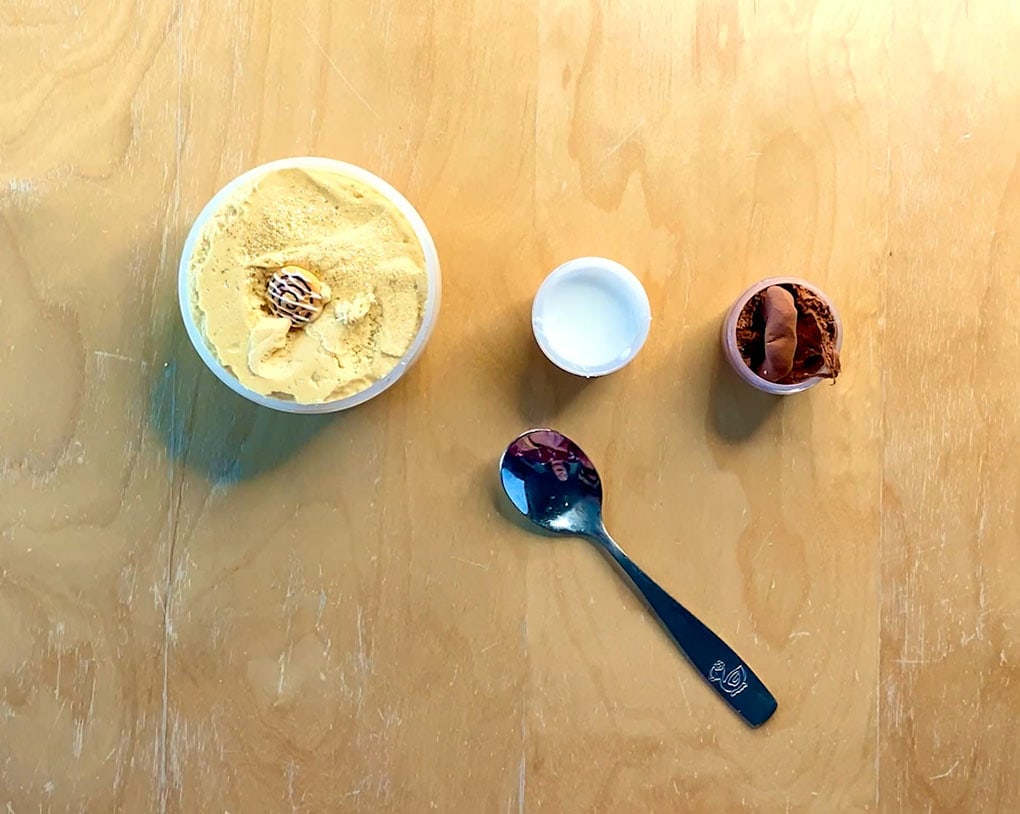 Cinnamon Slime by Peachybbies with two extras, icing and cinnamon